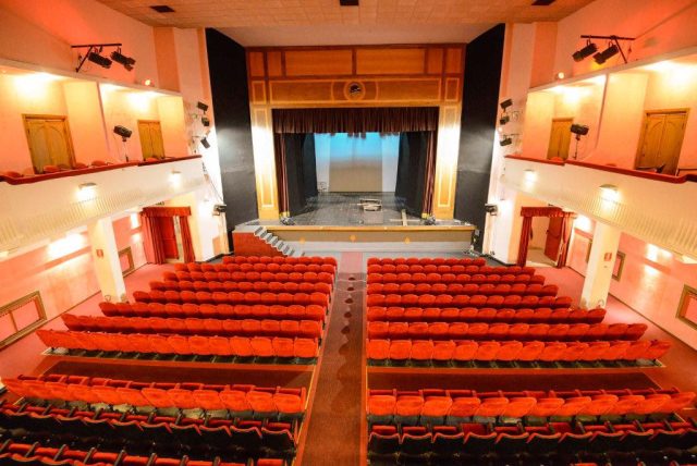 Gli Attori di Mare Fuori al teatro Totò a Napoli con N.O.I., Non Oltre Io
