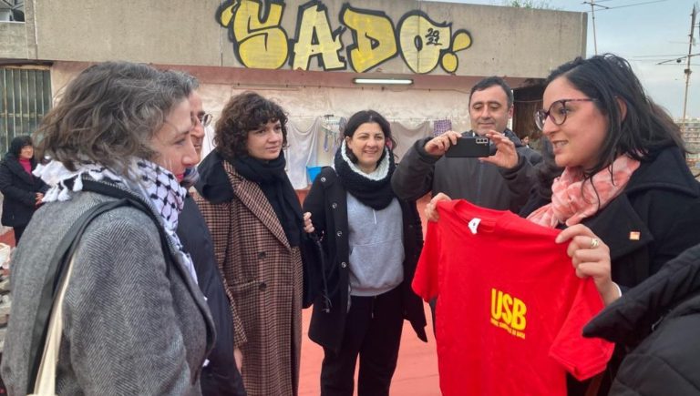 Sarah Jaffe a Scampia: “A Napoli come negli Usa donne lasciano il lavoro per assistere figli e anziani”