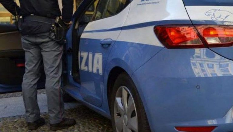 Accoltellò quindicenne allo stadio Landieri di Scampia: arrestato 17enne