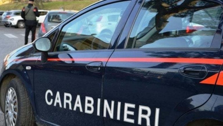 Adolescente aggredito con tirapugni a Napoli Adolescente aggredito con tirapugni a Napoli