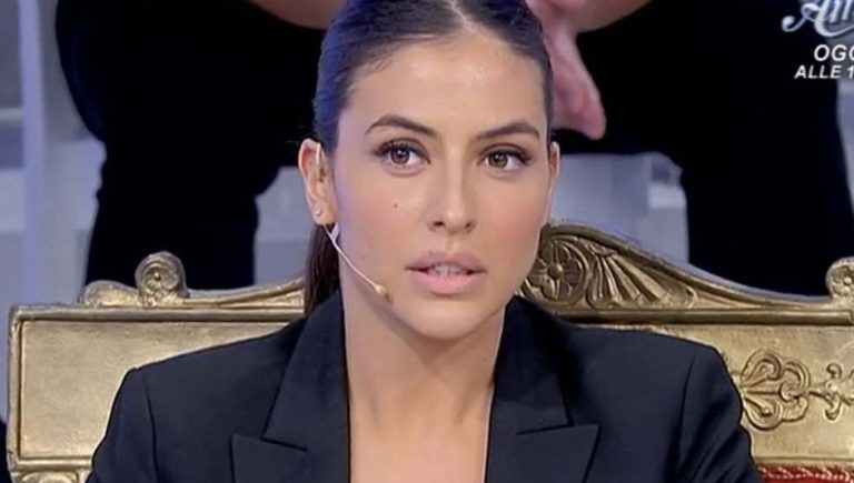 Ex ‘tronista’ indagata per stalking, Federica Aversano: “Accuse infamanti”