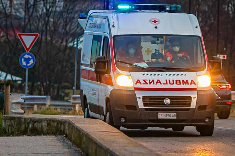 Napoli, 12enne accoltellato da coetaneo: ricoverato in codice rosso
