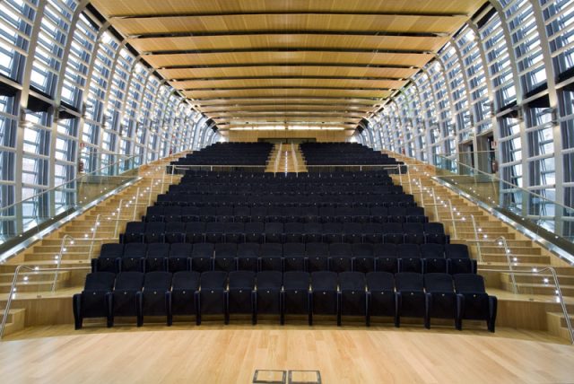Oltre lo schermo: rassegna gratuita di film e concerti a Napoli al nuovo Auditorium di Bagnoli Oltre lo schermo: rassegna gratuita di film e concerti a Napoli al nuovo Auditorium di Bagnoli