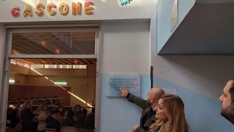 Alessandro Cascone vittima dei bulli: dedicata al 13enne l’aula magna della scuola di Gragnano
