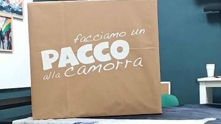 Facciamo un pacco alla camorra con i frutti delle terre di don Peppe Diana Facciamo un pacco alla camorra con i frutti delle terre di don Peppe Diana