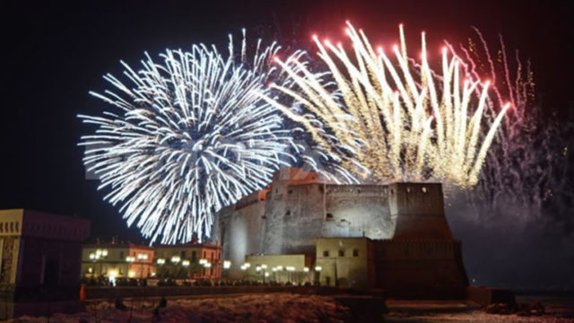 Luci e suoni di Napoli…: Capodanno 2024 a Napoli con 3 giorni di eventi gratuiti Luci e suoni di Napoli…: Capodanno 2024 a Napoli con 3 giorni di eventi gratuiti