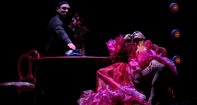 Al Teatro Bellini di Napoli “Le cinque rose di Jennifer” di Annibale Ruccello Al Teatro Bellini di Napoli “Le cinque rose di Jennifer” di Annibale Ruccello