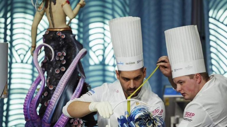 Da Pimonte campione del mondo di gelato, Vincenzo Donnarumma: “Yogurt e vaniglia, ecco come abbiamo ottenuto l’effetto meraviglia” Da Pimonte campione del mondo di gelato, Vincenzo Donnarumma: “Yogurt e vaniglia, ecco come abbiamo ottenuto l’effetto meraviglia”