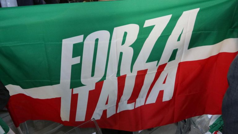Forza Italia, congresso cittadino a Napoli: non si celebrava da 22 anni