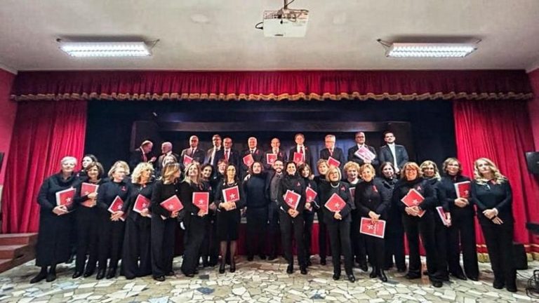 Fuorigrotta, concerto del coro polifonico “Un Sol Canto” Fuorigrotta, concerto del coro polifonico “Un Sol Canto”