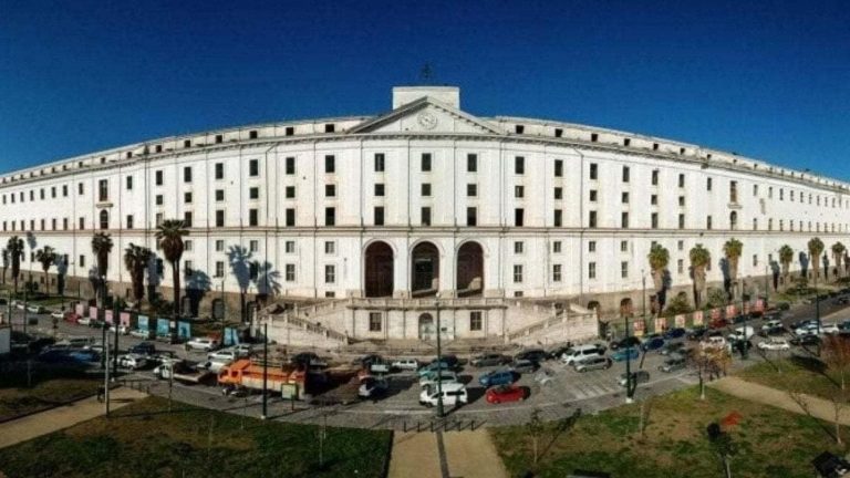 Lavoro, in 850 alle giornate domanda-offerta organizzate dal Comune di Napoli: 50 firmano un contratto Lavoro, in 850 alle giornate domanda-offerta organizzate dal Comune di Napoli: 50 firmano un contratto