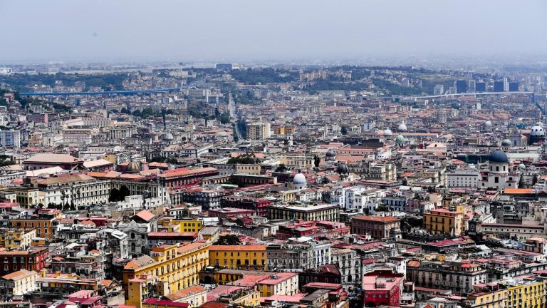 Napoli, nel 2023 caro affitti dell’8,4%: +65% di richieste Napoli, nel 2023 caro affitti dell’8,4%: +65% di richieste