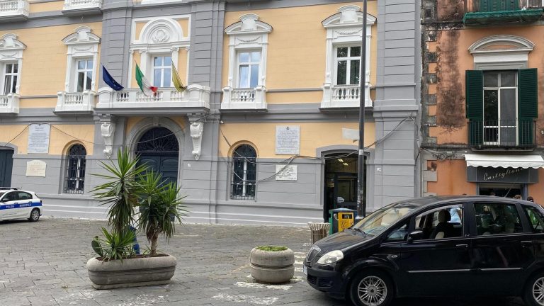 Paradosso Castellammare, il caso scioglimento per camorra dell’amministrazione Cimmino sarà chiuso dopo le elezioni Paradosso Castellammare, il caso scioglimento per camorra dell’amministrazione Cimmino sarà chiuso dopo le elezioni