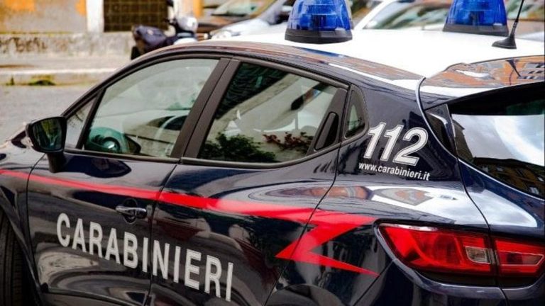 Raid armato alle Poste, paura a Torre del Greco Raid armato alle Poste, paura a Torre del Greco