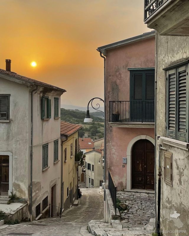Sagra delle Tomacelle e Carnevale a Teora: Tradizione e Gusto nell’Alta Irpinia Sagra delle Tomacelle e Carnevale a Teora: Tradizione e Gusto nell’Alta Irpinia