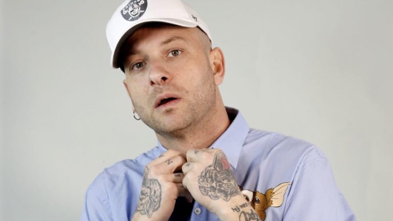 Clementino, Di Leva e Pantaleo incontrano gli studenti al Centro Asterix di San Giovanni a Teduccio Clementino, Di Leva e Pantaleo incontrano gli studenti al Centro Asterix di San Giovanni a Teduccio
