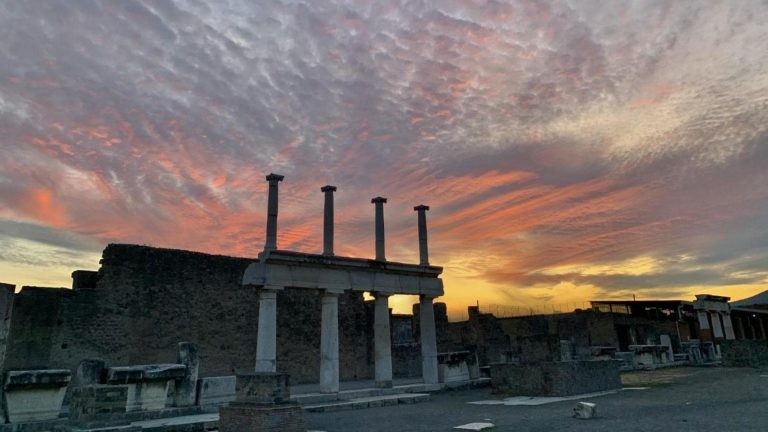 Domeniche gratuite al museo, Pompei e la Reggia di Caserta sul podio Domeniche gratuite al museo, Pompei e la Reggia di Caserta sul podio