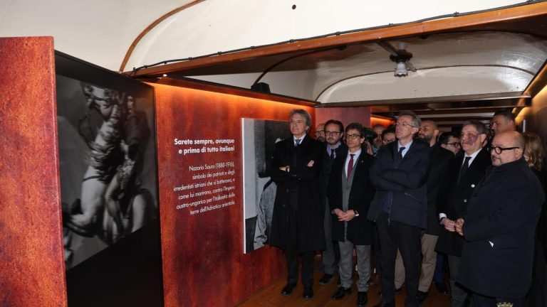 Foibe, Sangiuliano attacca De Luca “Le assenze sono post-stalinismo” Foibe, Sangiuliano attacca De Luca “Le assenze sono post-stalinismo”