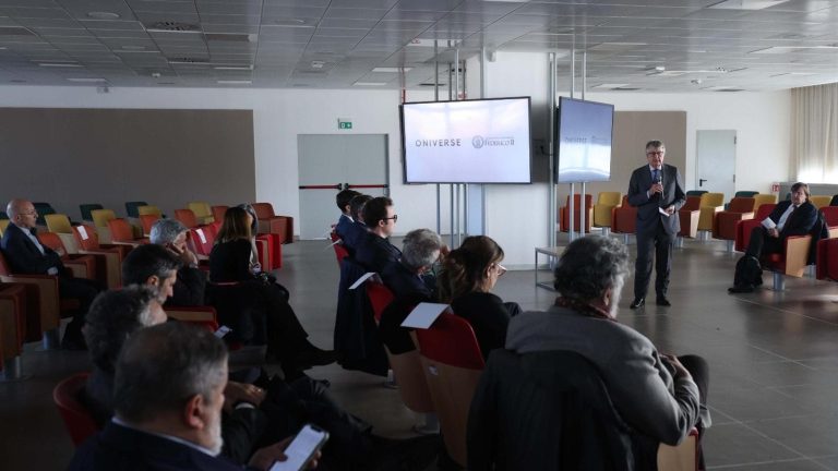 Oniverse punta su Napoli: alla Stazione marittima nasce un digital hub con 100 laureati assunti Oniverse punta su Napoli: alla Stazione marittima nasce un digital hub con 100 laureati assunti