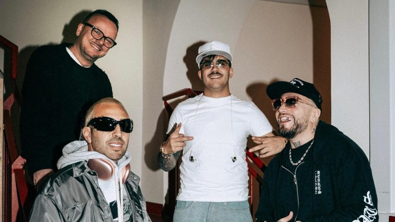 Sanremo 2024 Geolier con Gigi D’Alessio, Luché e Gué Sanremo 2024 Geolier con Gigi D’Alessio, Luché e Gué