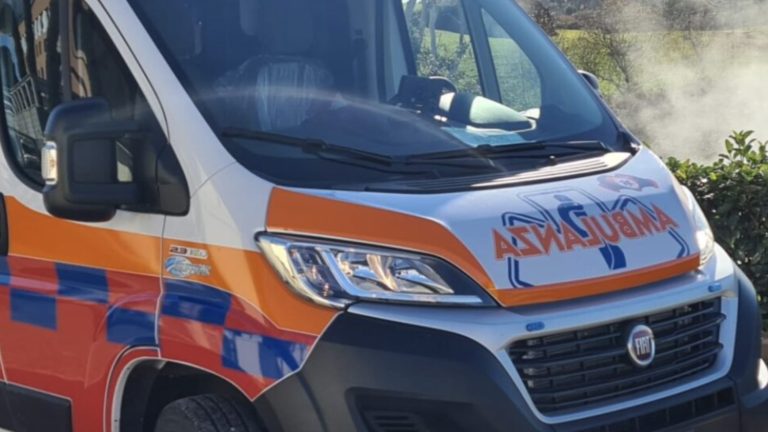 Colpito mentre era in scooter, 14enne in ospedale con ferite di arma da taglio Colpito mentre era in scooter, 14enne in ospedale con ferite di arma da taglio