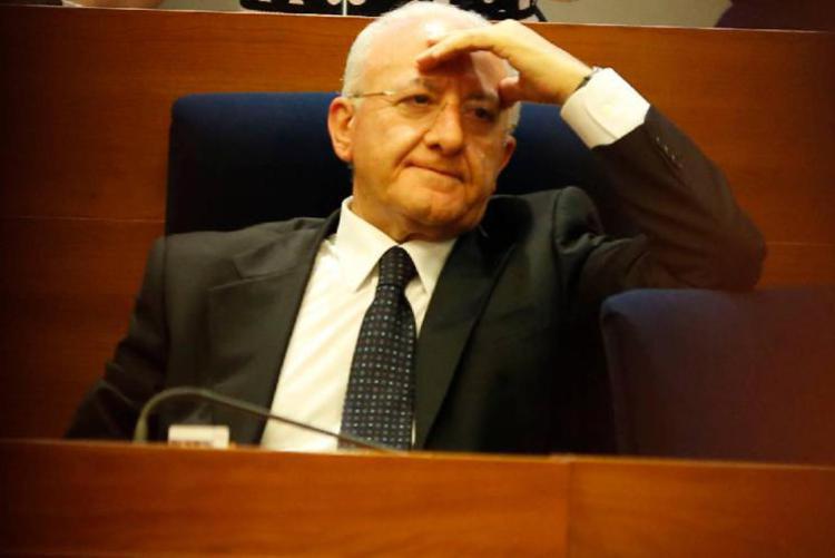 De Luca citato a giudizio da Corte Conti: “Card vaccini spesa inutile” De Luca citato a giudizio da Corte Conti: “Card vaccini spesa inutile”