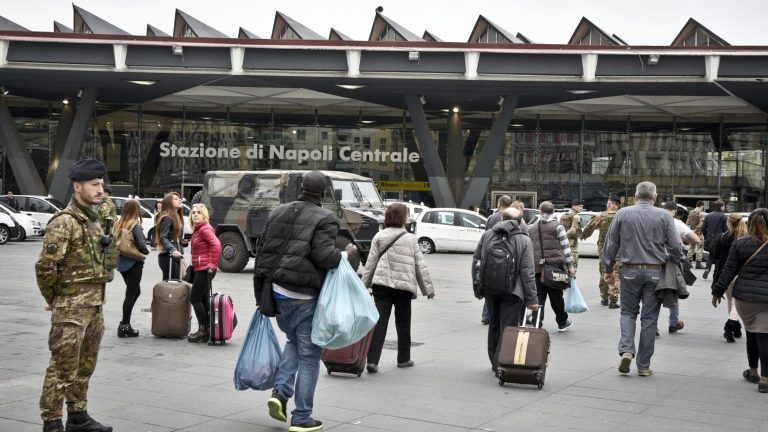 Pasqua sicura, task force in campo. Il prefetto di Napoli: “Vigileremo giorno e notte” Pasqua sicura, task force in campo. Il prefetto di Napoli: “Vigileremo giorno e notte”