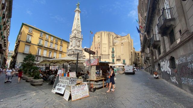 Storie di Donne: Visite guidate nella splendida Basilica di San Domenico Maggiore a Napoli Storie di Donne: Visite guidate nella splendida Basilica di San Domenico Maggiore a Napoli