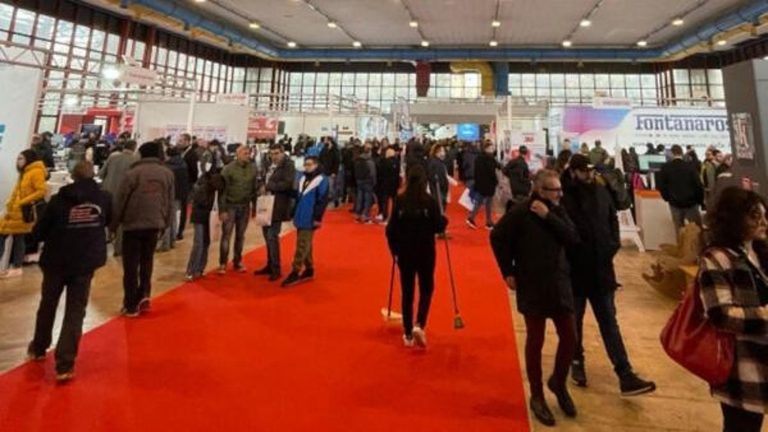 Torna a Napoli “Med Exhibit Print 2024” la fiera dedicata alla stampa digitale e alle arti grafiche Torna a Napoli “Med Exhibit Print 2024” la fiera dedicata alla stampa digitale e alle arti grafiche