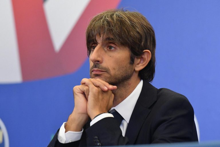 Campania, Fdi risponde a De Luca con un opuscolo. Donzelli: “Da lui follie” Campania, Fdi risponde a De Luca con un opuscolo. Donzelli: “Da lui follie”