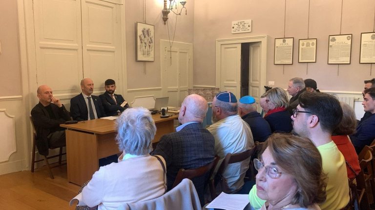 Comunità ebraica, un libro sull’orrore del 7 ottobre: “C’è un rigurgito di antisemitismo, ora nessuno si sente al sicuro”