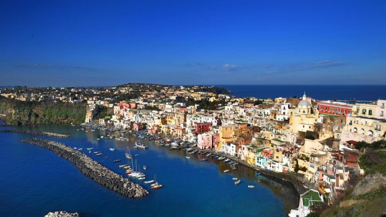 L’European Film Academy inserisce la Corricella di Procida tra i tesori della cultura del cinema L’European Film Academy inserisce la Corricella di Procida tra i tesori della cultura del cinema