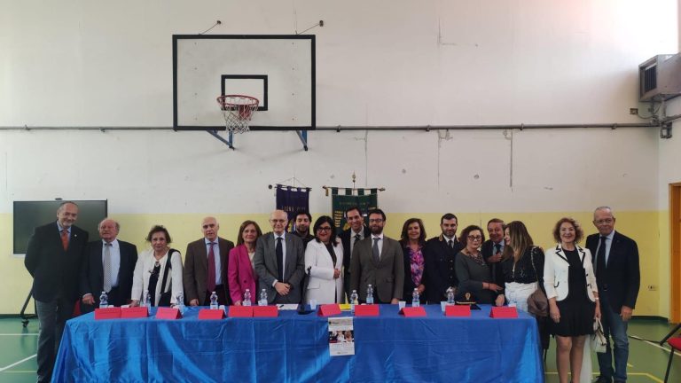 Pomigliano d’Arco, un calcio al bullismo a scuola Pomigliano d’Arco, un calcio al bullismo a scuola