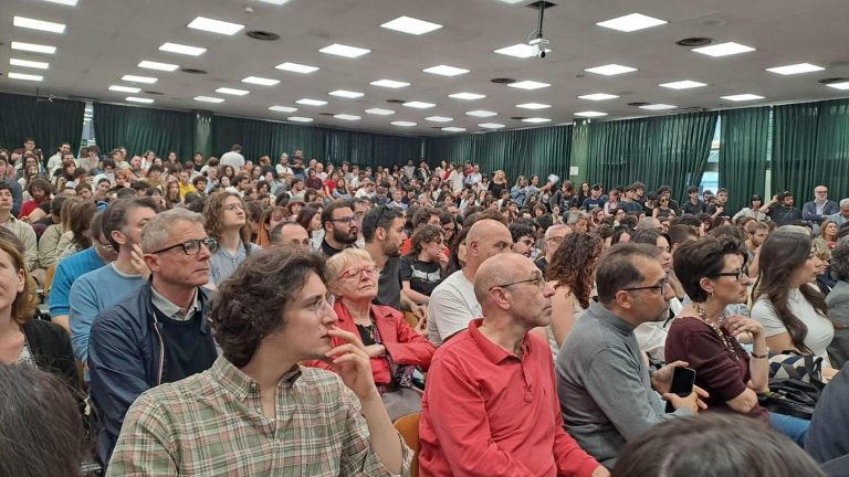Rettorato Federico II, occupazione finita: “Ma stop rapporti con atenei israeliani”