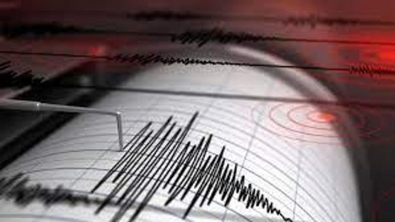 Scossa di terremoto 2.4 nella zona dei Campi Flegrei: da ieri sciame sismico con circa 50 eventi Scossa di terremoto 2.4 nella zona dei Campi Flegrei: da ieri sciame sismico con circa 50 eventi