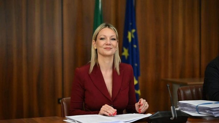 Avellino, 7 candidati a sindaco: resiste il campo largo Avellino, 7 candidati a sindaco: resiste il campo largo