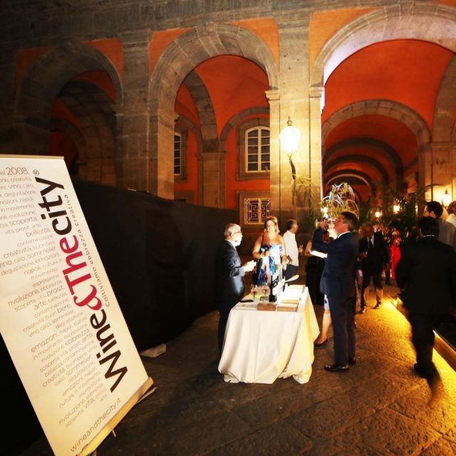 Wine&Thecity: Il Festival itinerante del Vino in luoghi unici di Napoli Wine&Thecity: Il Festival itinerante del Vino in luoghi unici di Napoli