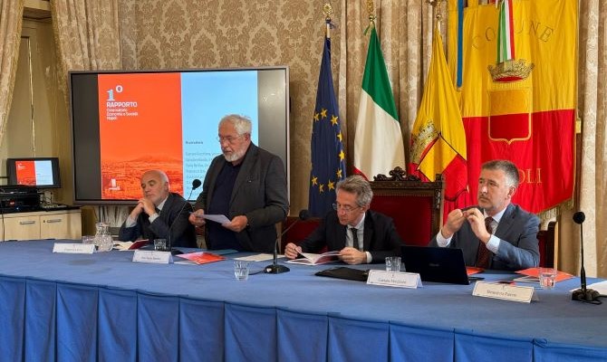 Presentato il primo rapporto dell’Osservatorio Economia e Società Napoli Presentato il primo rapporto dell’Osservatorio Economia e Società Napoli
