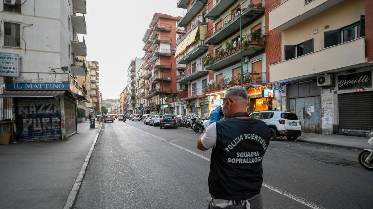 Camorra, faida a Fuorigrotta: due arresti per un tentato omicidio del 24 giugno