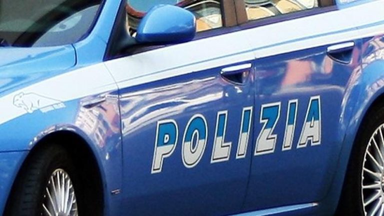 Abusi sessuali su una turista a Sorrento, arrestato 23enne Abusi sessuali su una turista a Sorrento, arrestato 23enne