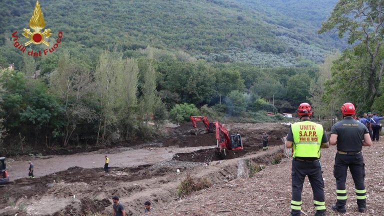 San Felice a Cancello, ancora senza esito le ricerche dei due dispersi San Felice a Cancello, ancora senza esito le ricerche dei due dispersi