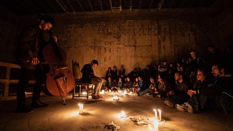 A Procida sei artisti in cerca d’ispirazione: al via residenza musicale a Palazzo d’Avalos
