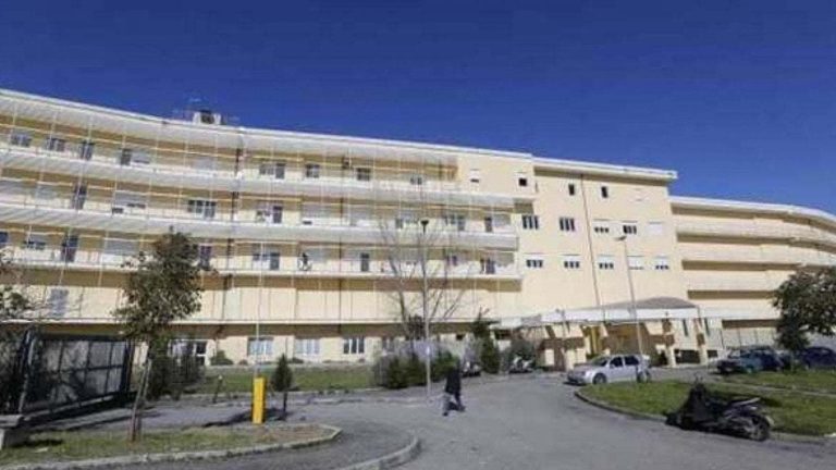 Anziana muore a Torre del Greco dopo un calvario in tre ospedali, aperta un’inchiesta: tre i medici indagati