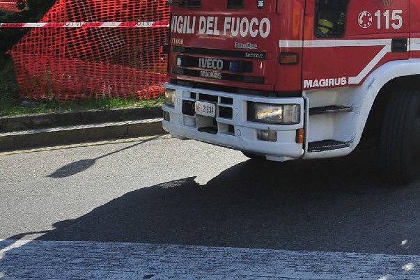 Incidente sul lavoro nel Casertano, operaio muore schiacciato da un cancello Incidente sul lavoro nel Casertano, operaio muore schiacciato da un cancello