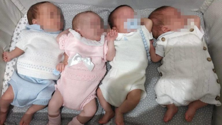 Napoli, il parto è da record: nati quattro gemellini da una coppia di Maddaloni