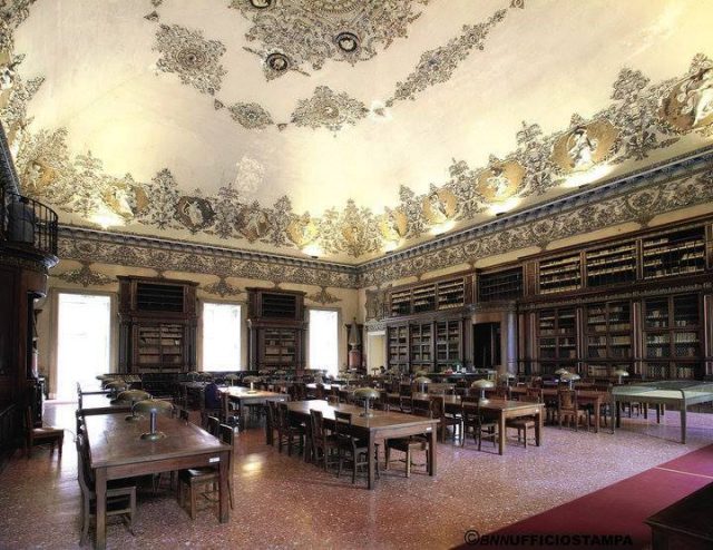 Visita le Biblioteche Storiche di Napoli per le Giornate Europee del Patrimonio 2024 Visita le Biblioteche Storiche di Napoli per le Giornate Europee del Patrimonio 2024
