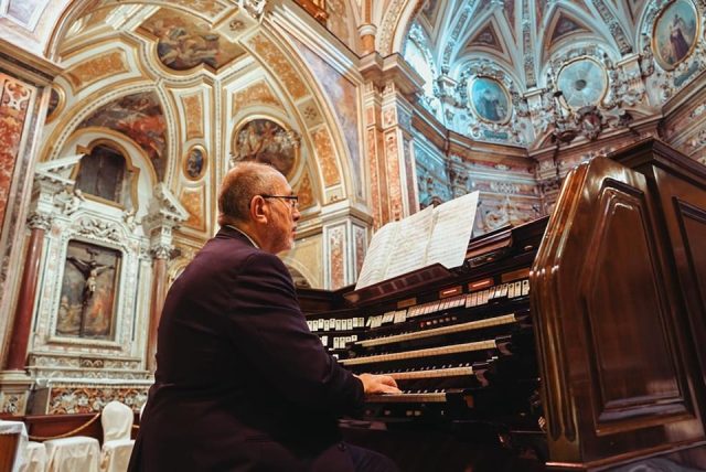Festival Spinacorona a Napoli: 19 concerti gratuiti nei luoghi più belli della città Festival Spinacorona a Napoli: 19 concerti gratuiti nei luoghi più belli della città