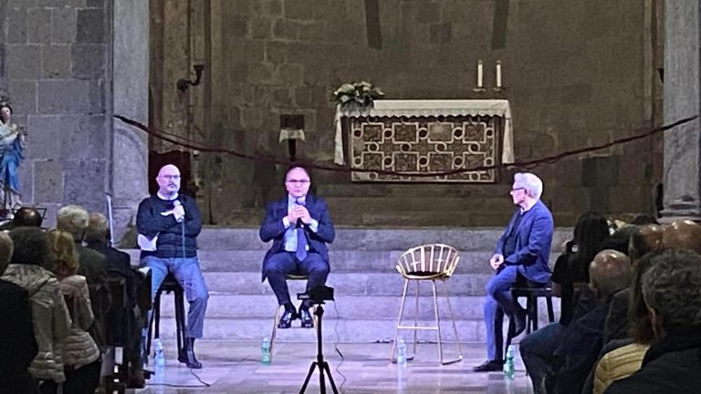Il procuratore di Palermo Maurizio De Lucia a Casertavecchia: “Le nuove leggi sulla Giustizia non aiutano la lotta alle mafie”