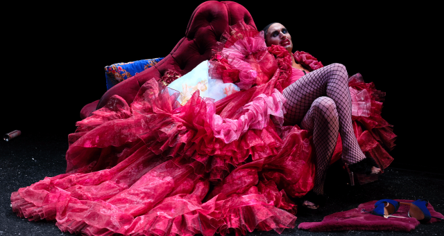 Ritorna al Teatro Bellini di Napoli “Le cinque rose di Jennifer” di Annibale Ruccello Ritorna al Teatro Bellini di Napoli “Le cinque rose di Jennifer” di Annibale Ruccello
