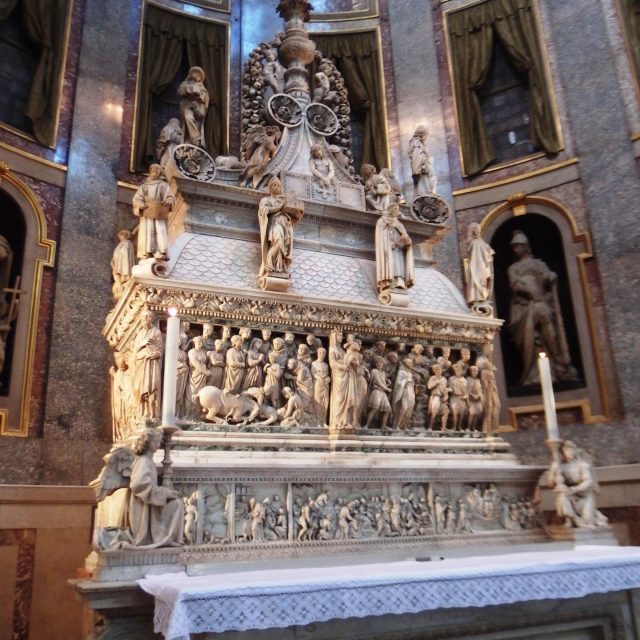 Visite speciali alla Cripta di San Domenico Maggiore a Napoli per la Festa di Ognissanti
